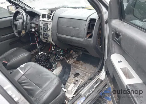 2010 Ford Escape Xlt z USA, uszkodzony, nr VIN 1FMCU9DG5AKC68511